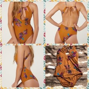 💎 O’Neill Georgina Highneck one piece. Size - XS